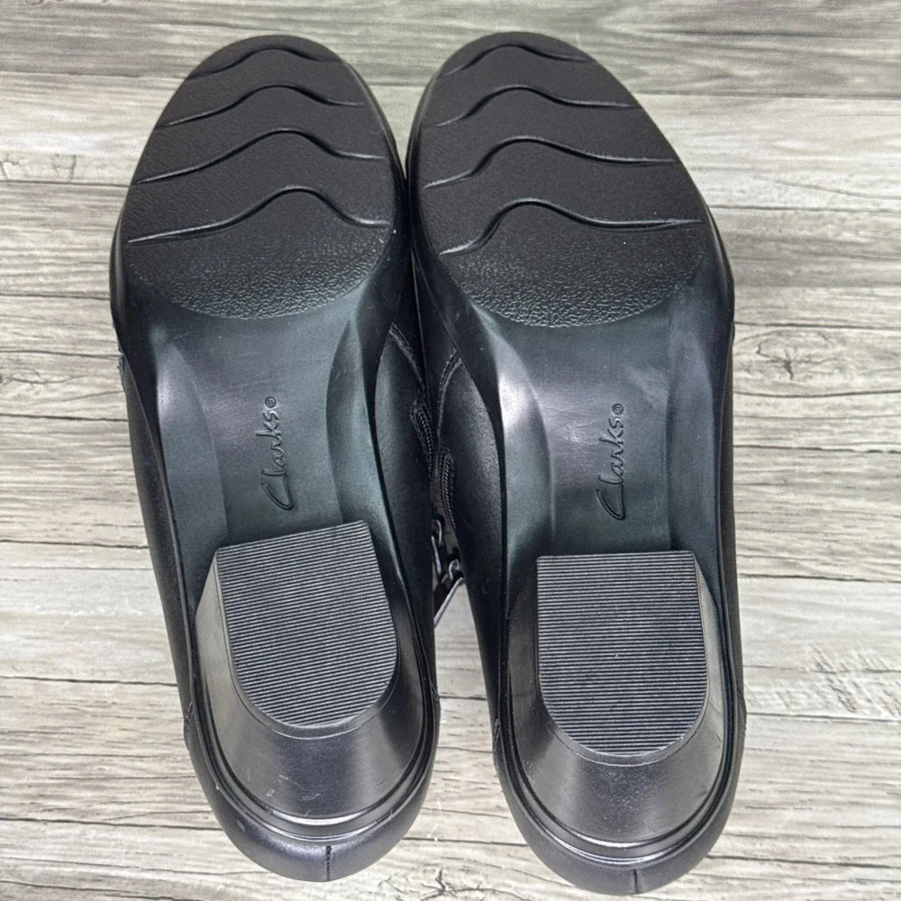 Clarks Emslie Warren Women Size 10 Black Leather Booties Ankle Shoes Heel